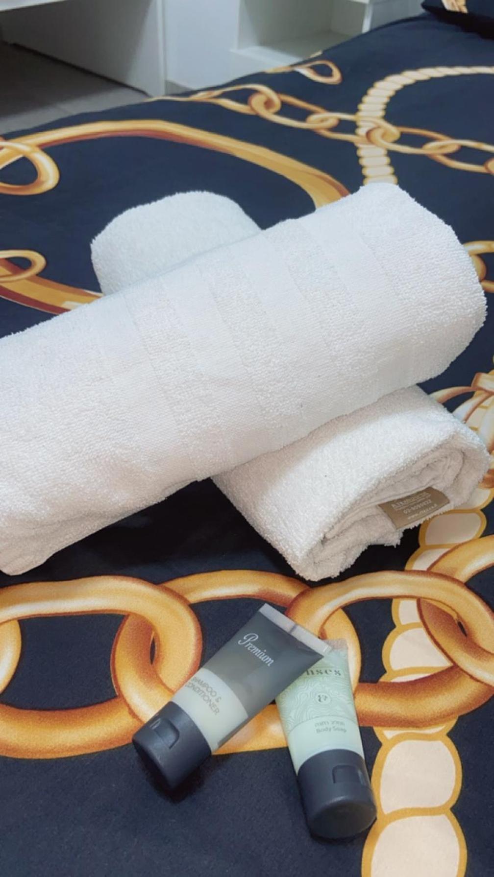 Romy Suites Deluxe Netanja Zewnętrze zdjęcie
